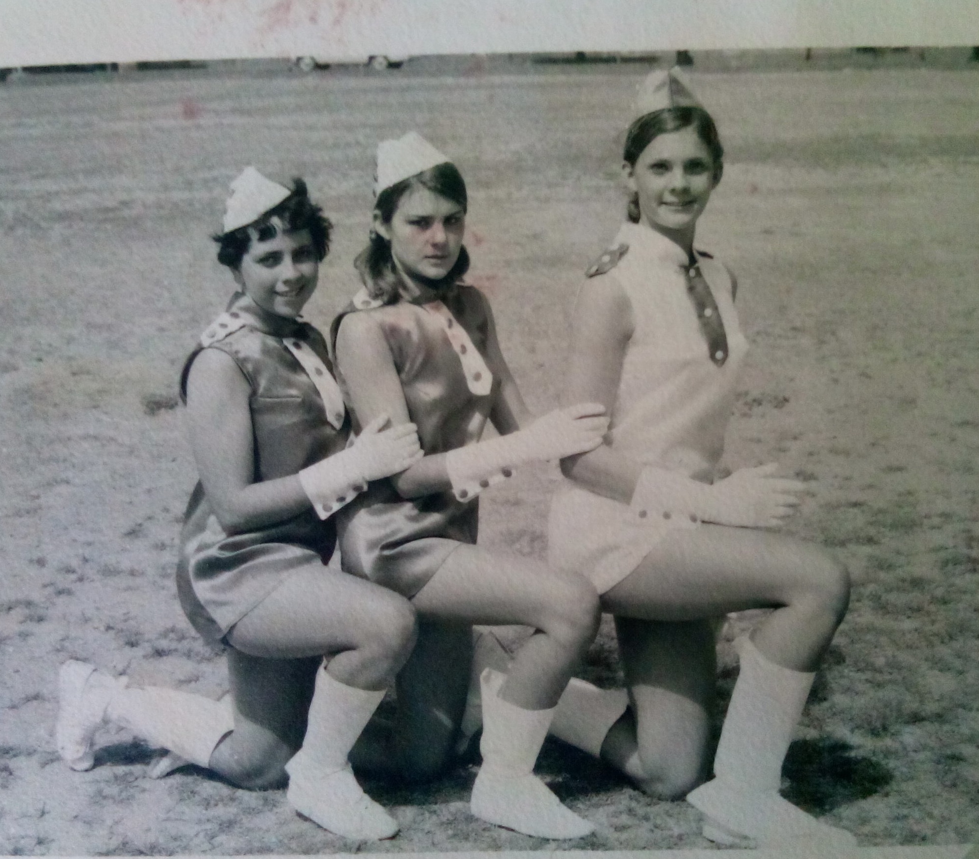 Drum Majorettes 1969.JPG