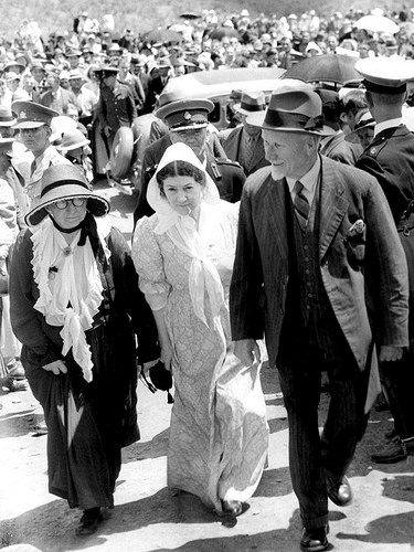 Hertzog and verkrampte tannies.jpg